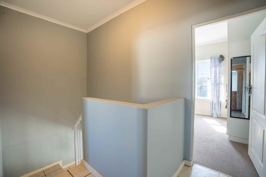2 Bedroom Property for Sale in Paarl Western Cape